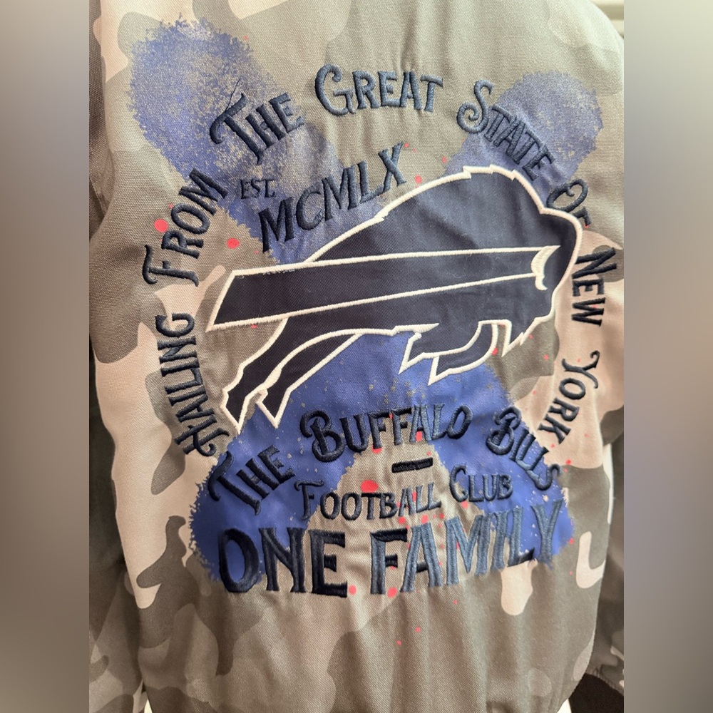 The Wild collective Buffalo Bills one family NFL camo bomber jacket full zip - Picture 14 of 15